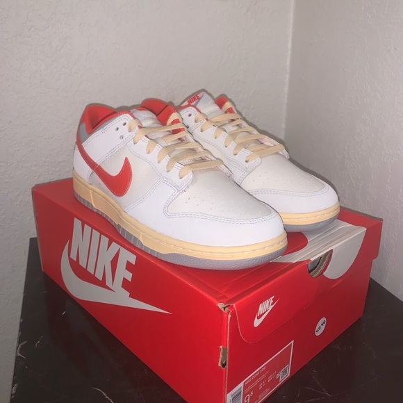 NIKE DUNK LOW ATHLETIC DEPARTMENT PICANTE RED SIZE 9.5M - Picture 4 of 7